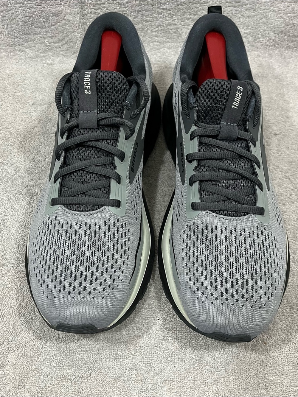 Brooks Trace 3 mens running shoes size 10 (D) Gray Black color - Picture 2 of 11